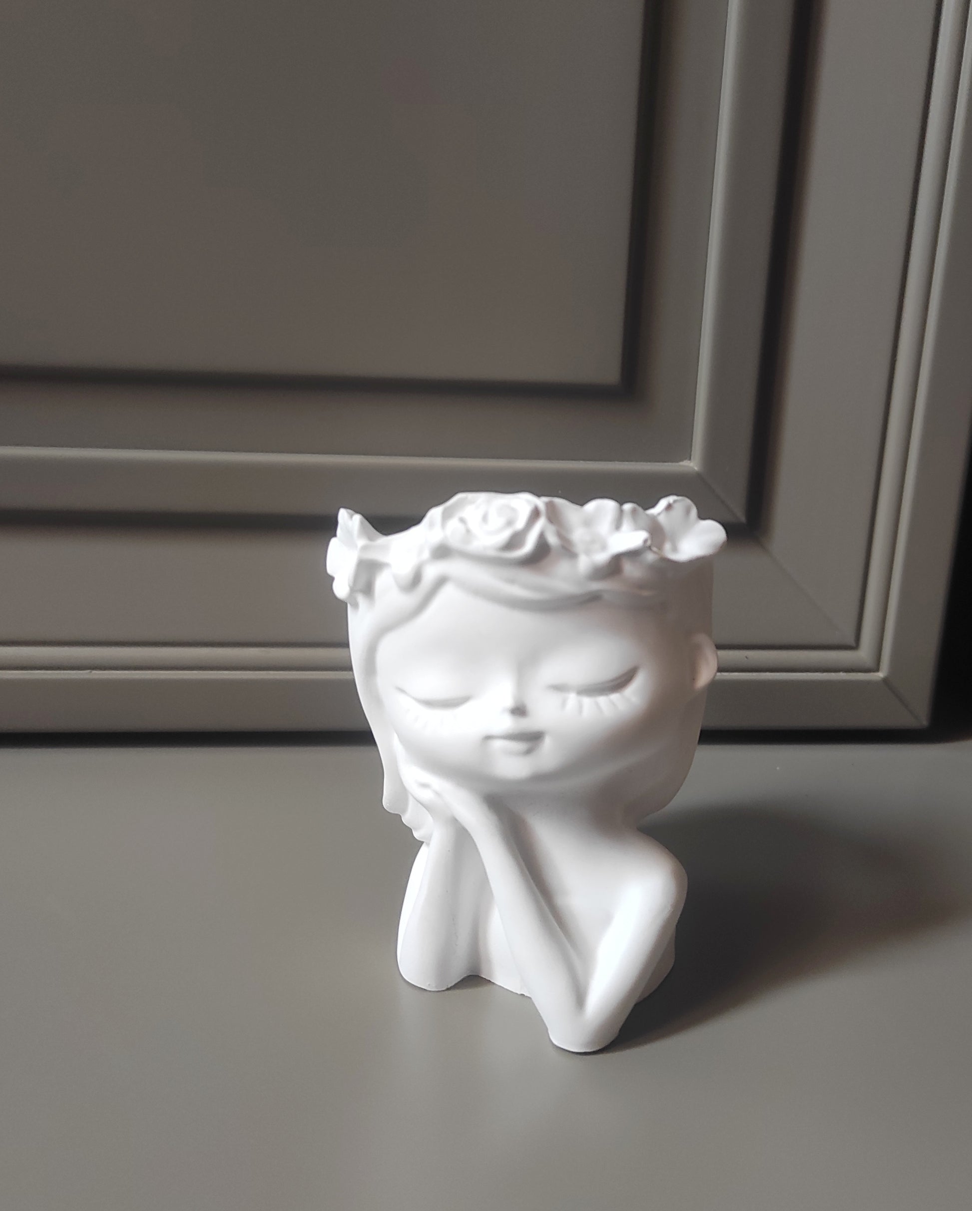 vaso, vaso decorativo, volto, bambina, riposo, calma, bomboniera, battesimo, comunione, cresima, matrimonio, utile, arredamento, arredo