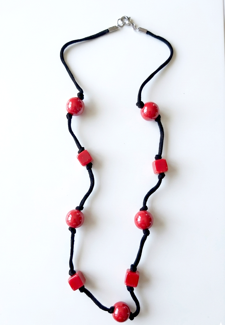 collana, rosso, red, gioiello, primavera, outfit, sfere, quadrati, jewels, necklace