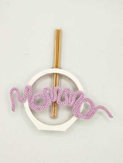 porta diffusore, diffusore, vaso, tondo, relax, fragranze, bastoncini, resina ecologica, scritta, tricotin, mamma, festa della mamma, regalo