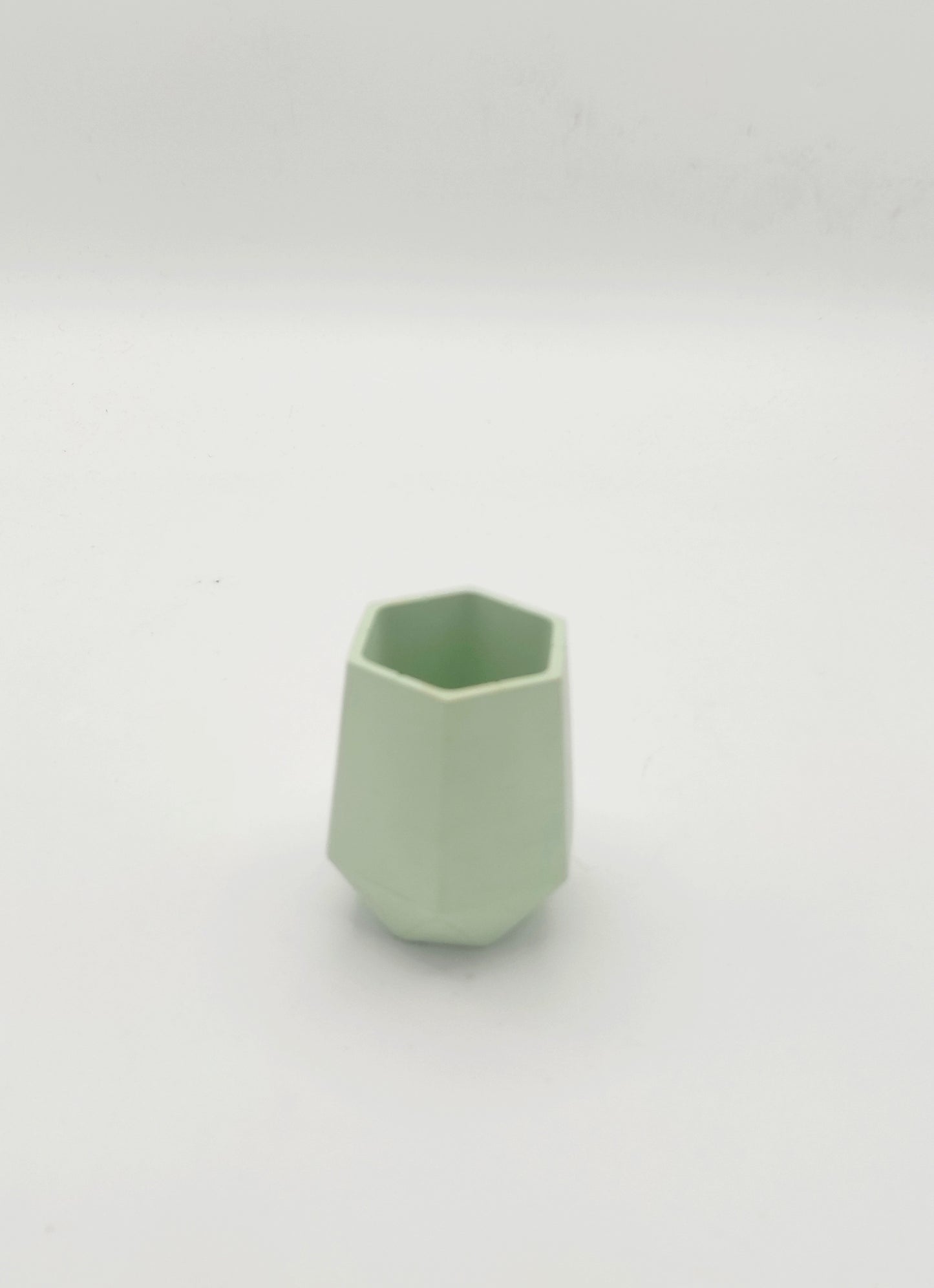 vasi, resina ecologica, porta oggetti, fiori di carta, piante grasse, arredamento, casa, primavera, regalo, battessimo, comunione, cresima, matrimonio, bomboniera