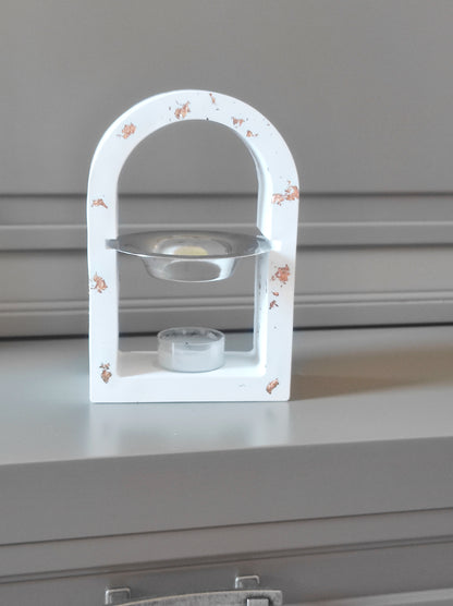 Brucia essenze in ecoresina con dettagli in foglia rame, design ad arco con ciotolina in metallo e supporto per candela tealight