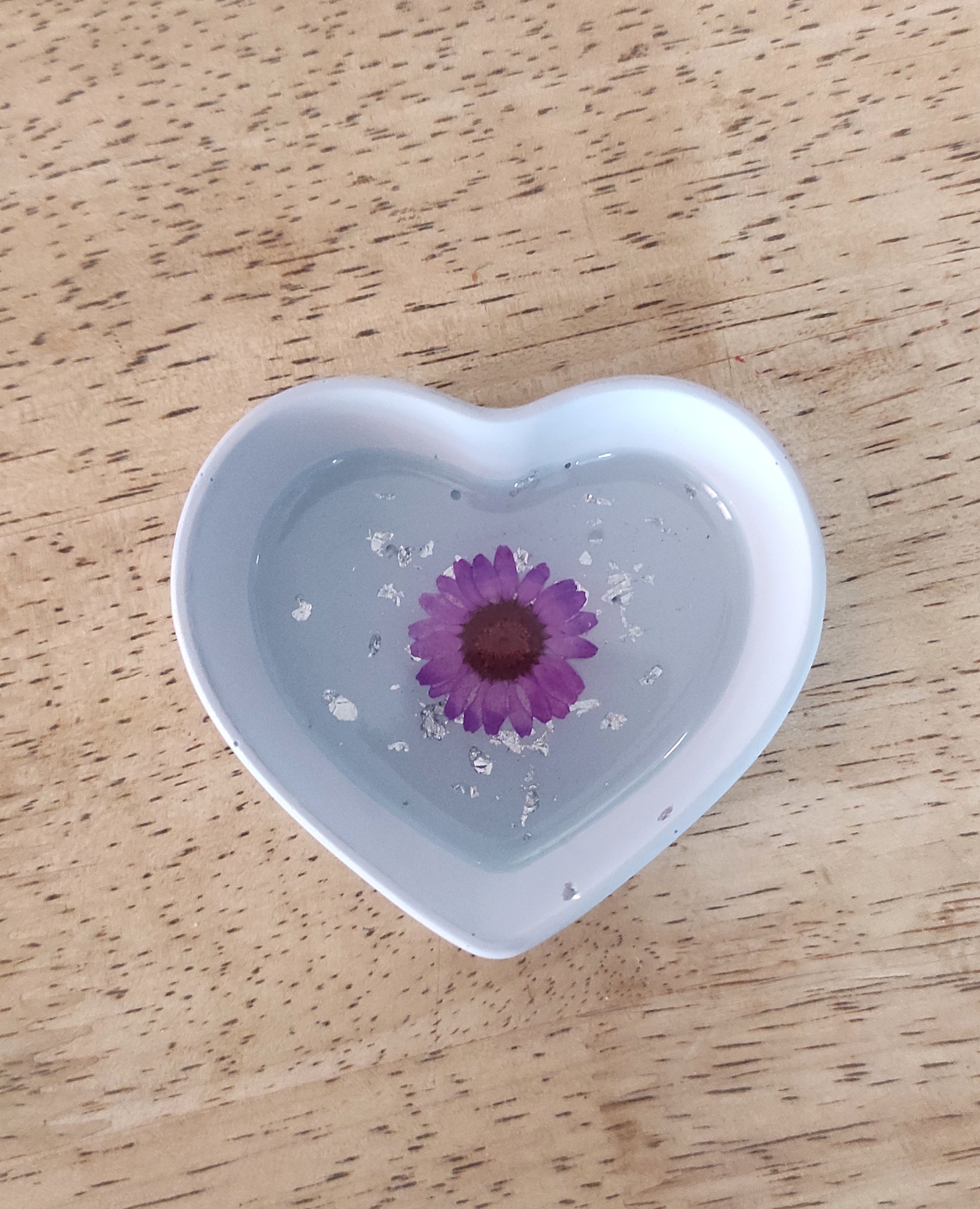 svuotacuore, svuotatasche, cuore, fiore, primavera, resina, arredamento, casa, home, bomboniera