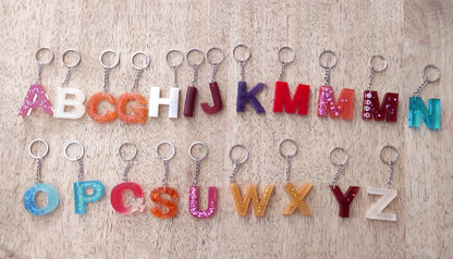 portachiavi lettera, iniziale nome, resina epossidica, keychain, letter name, name, initial letter name, regalo, battessimo, comunione, cresima, matrimonio, bomboniera